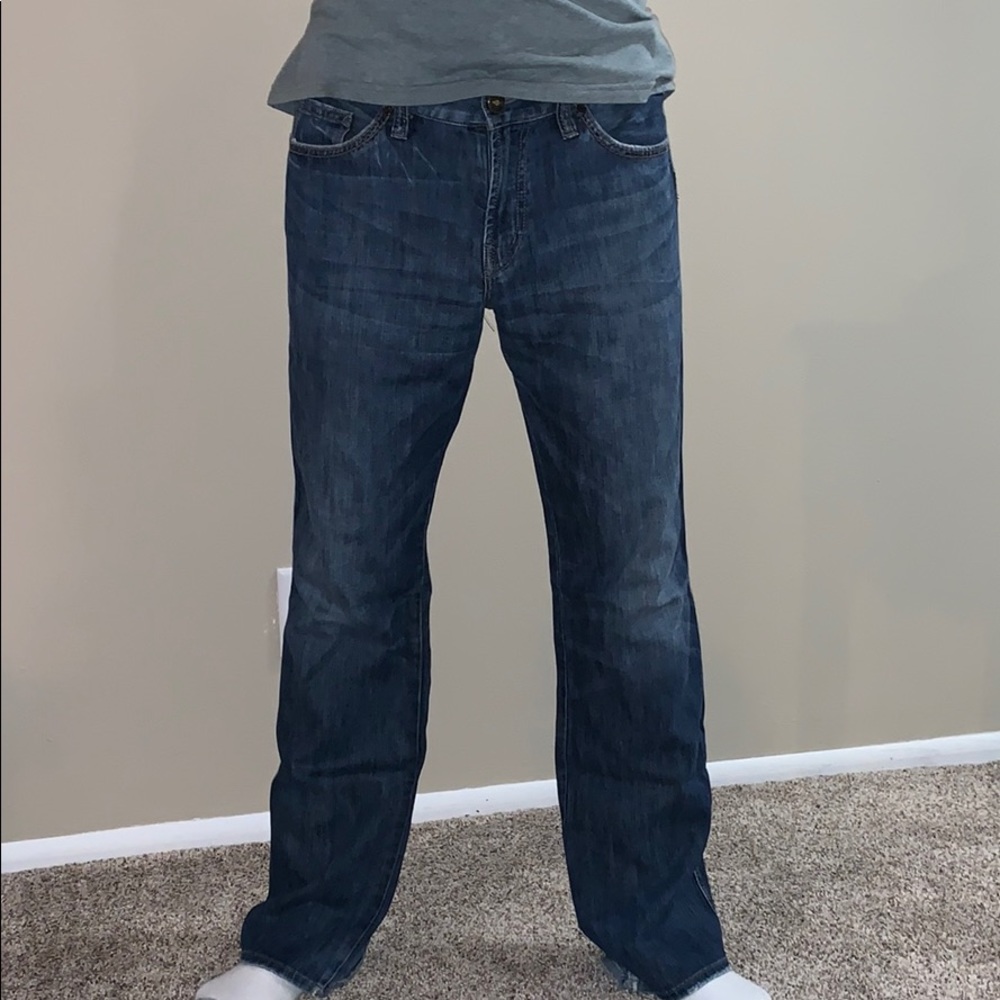 Men’s Silver jeans.